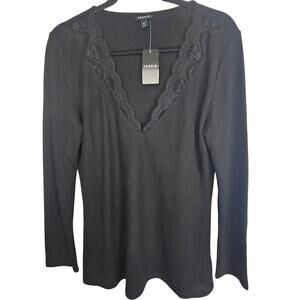 Torrid Women Waffle Knit Lace trim V-Neck Shirt 00X Whimsigoth Dark Romantic
